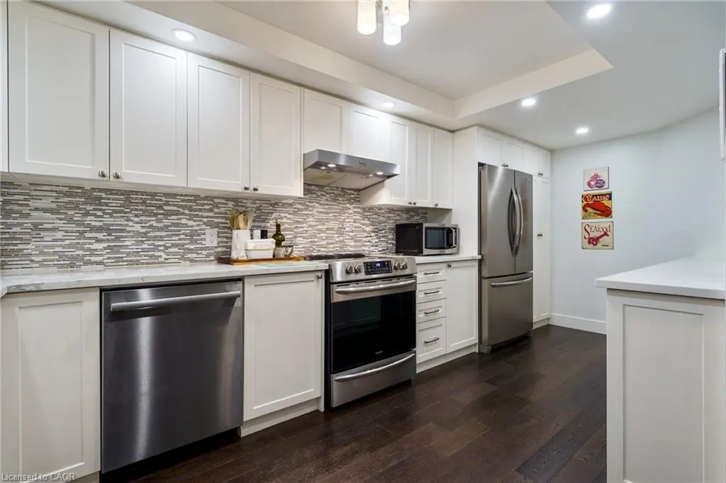150 Wilson Street W, #301