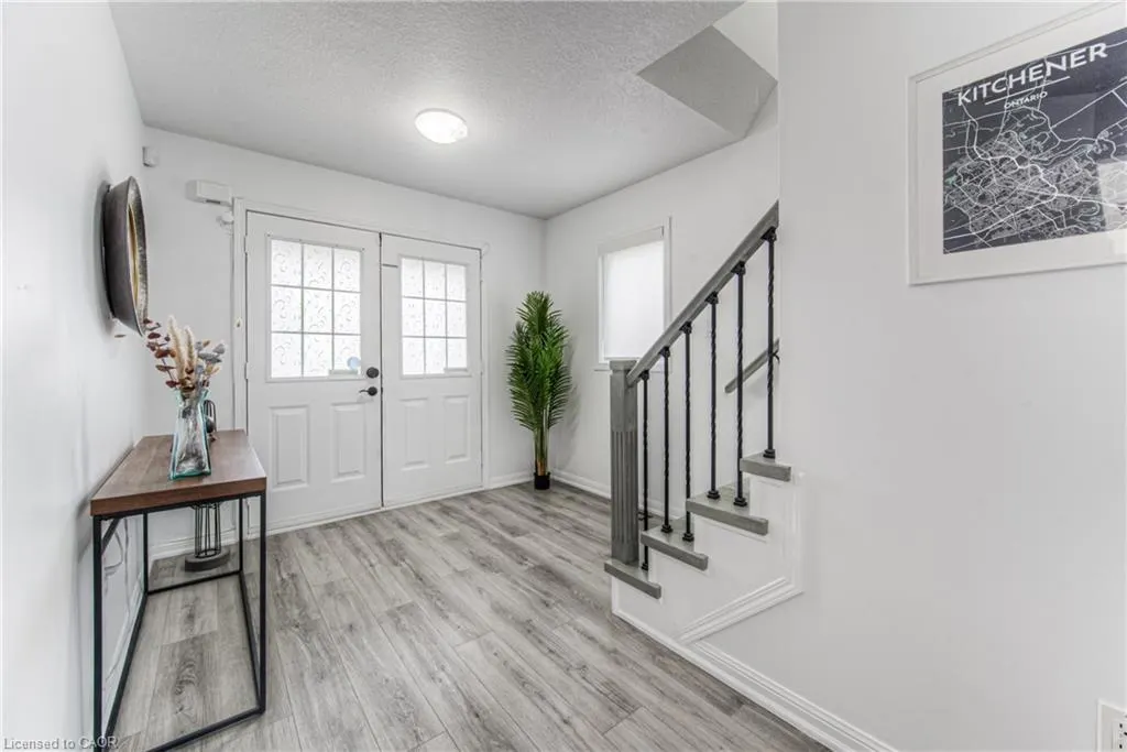 583 Windflower Crescent