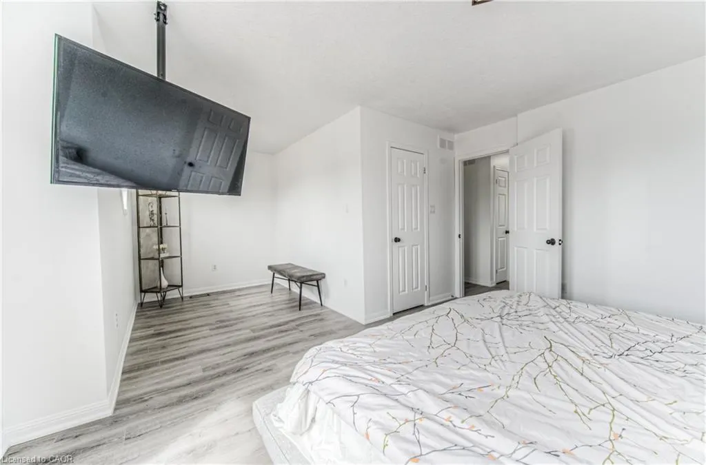 583 Windflower Crescent