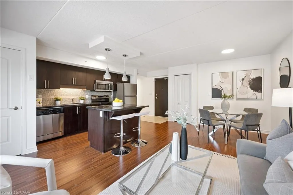 776 Laurelwood Drive, #307