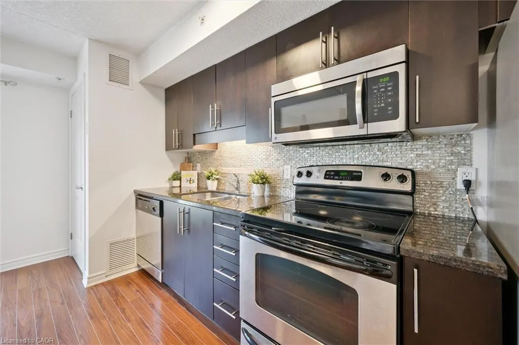 776 Laurelwood Drive, #307