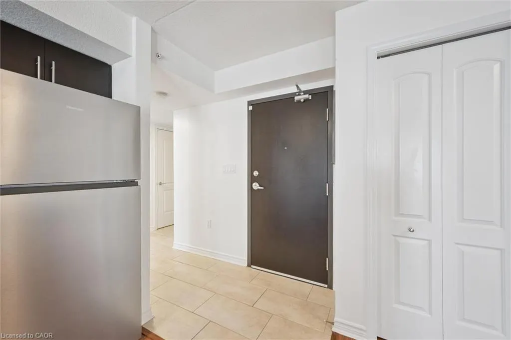 776 Laurelwood Drive, #307