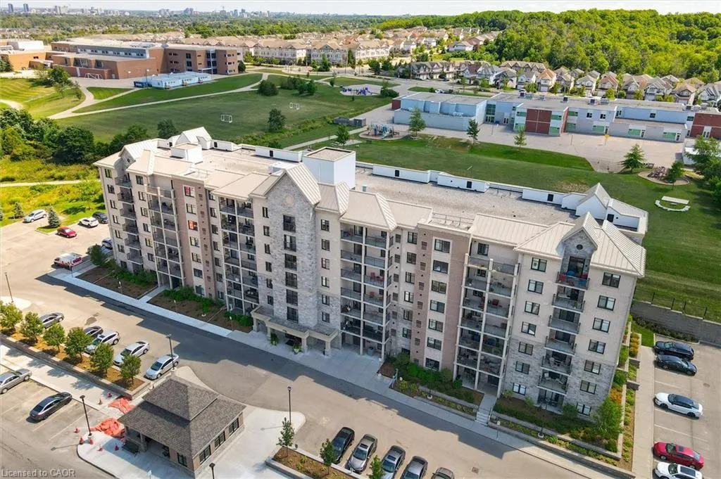 776 Laurelwood Drive, #307