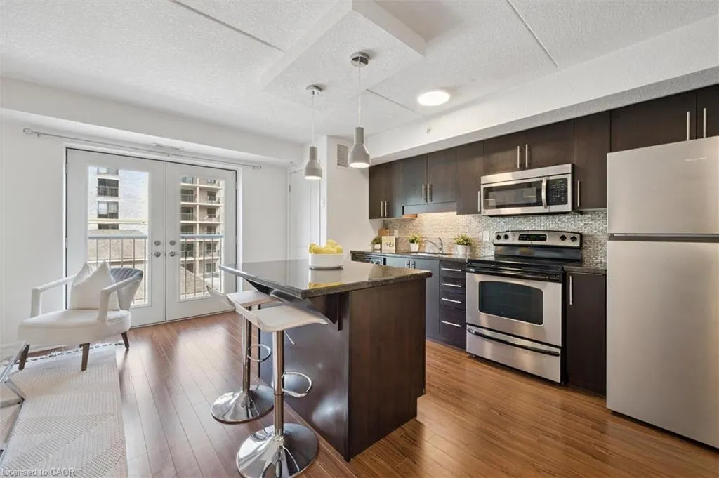 776 Laurelwood Drive, #307