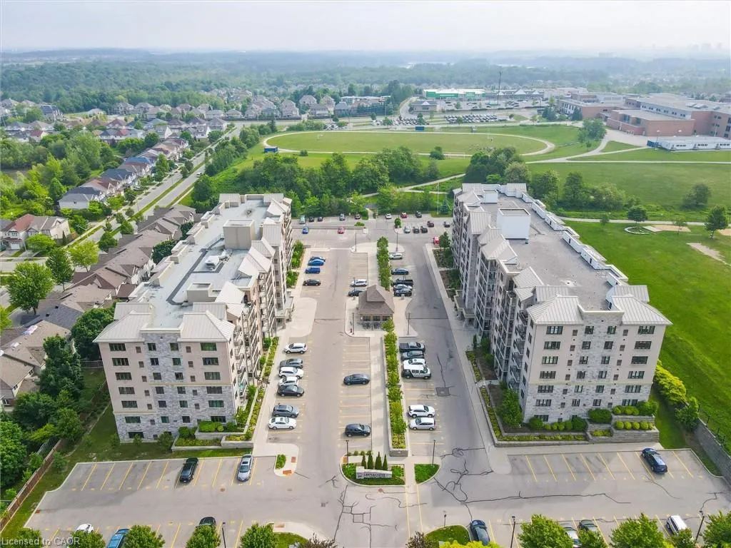 776 Laurelwood Drive, #307