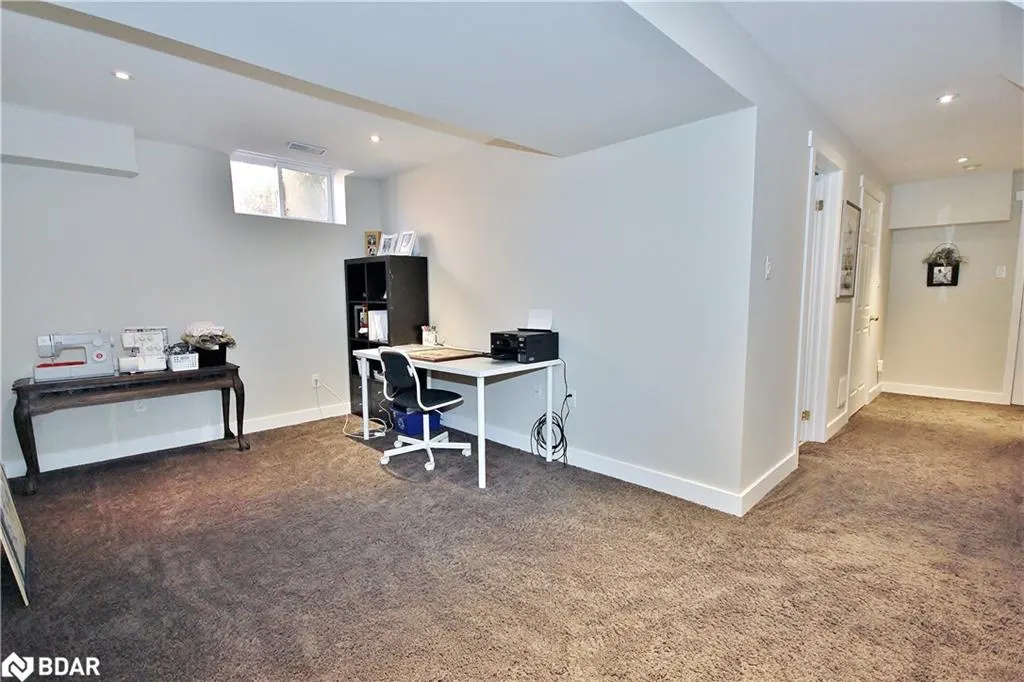 1084 Winnifred Court