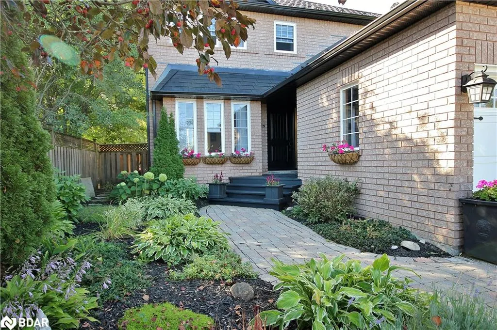 1084 Winnifred Court