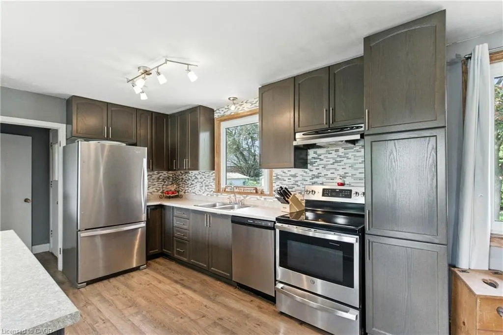 10 Riverview Boulevard