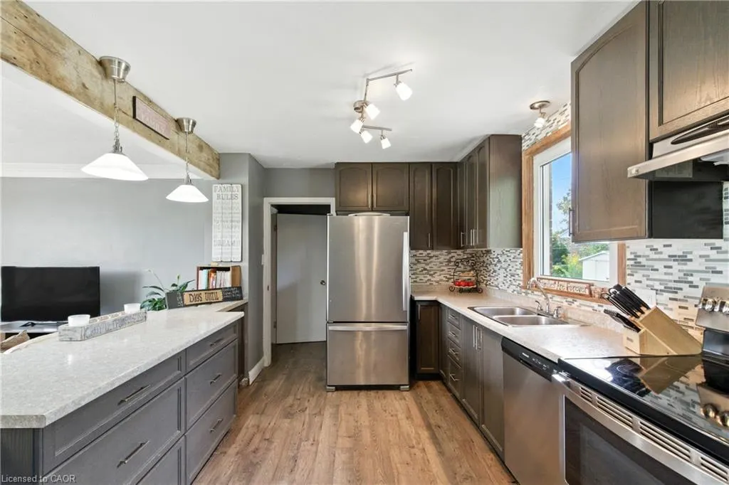 10 Riverview Boulevard