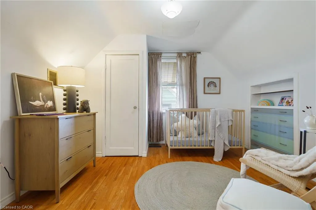 3 Montrose Avenue