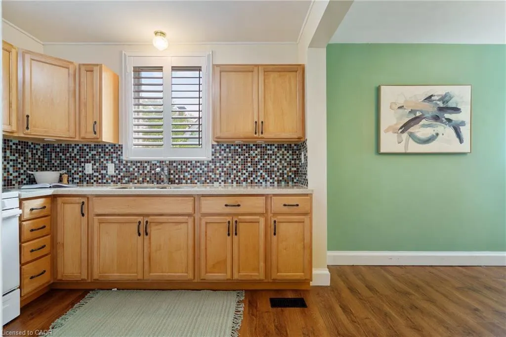 3 Montrose Avenue