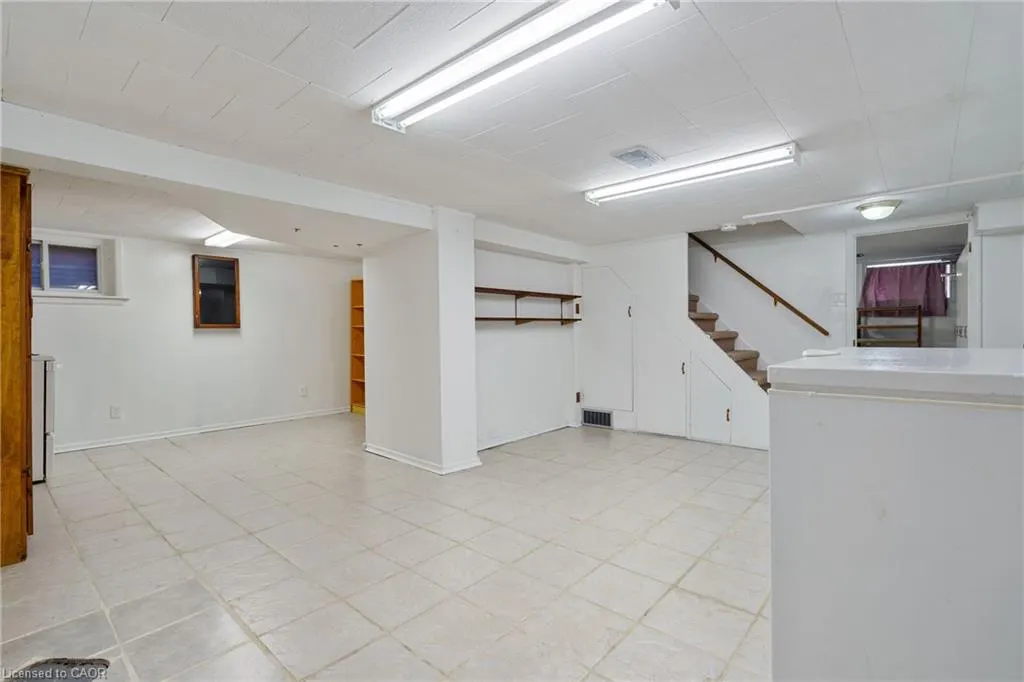 3 Montrose Avenue