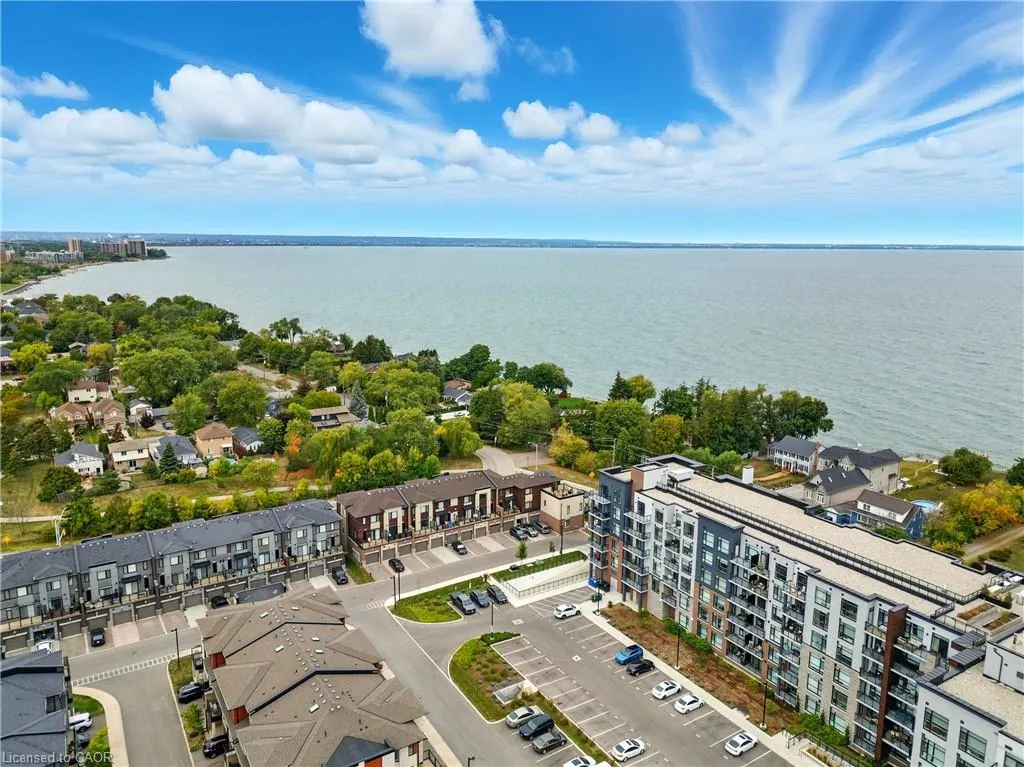 590 North Service Road, #4
