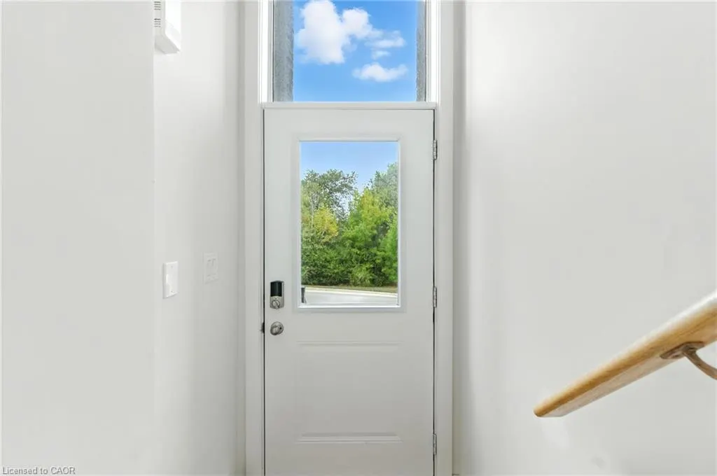 590 North Service Road, #4