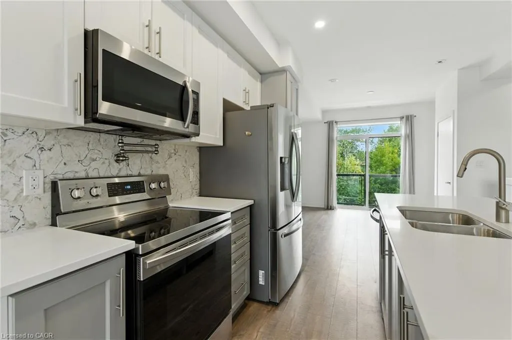 590 North Service Road, #4