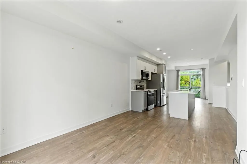 590 North Service Road, #4