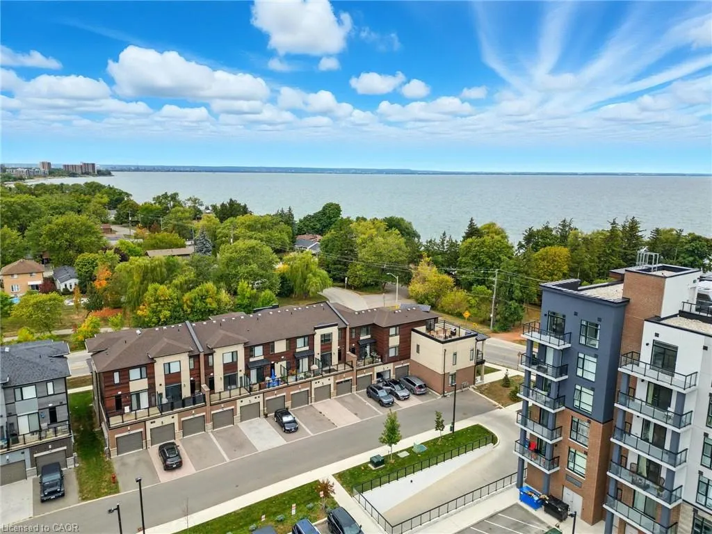 590 North Service Road, #4