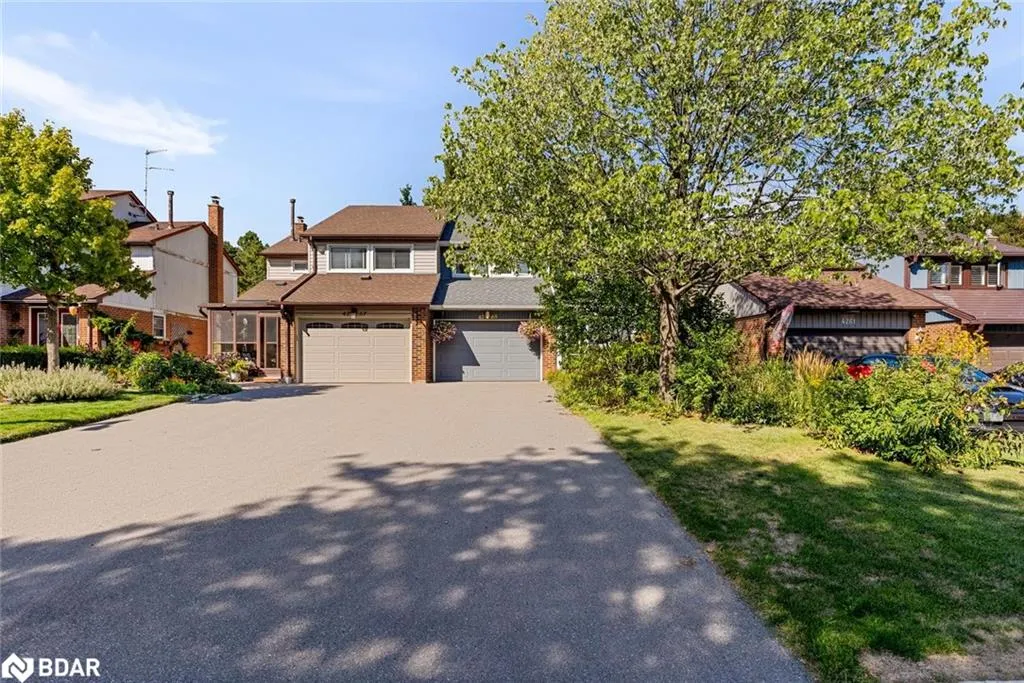 4265 Thom Gardens