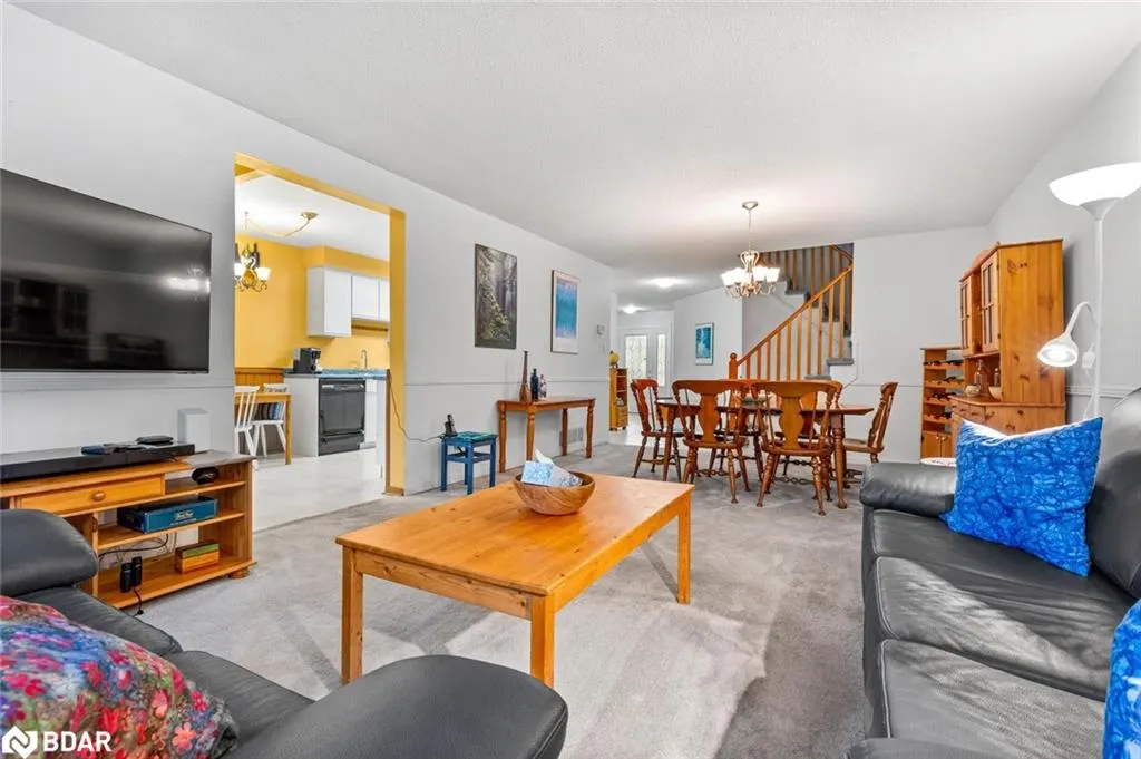 4265 Thom Gardens