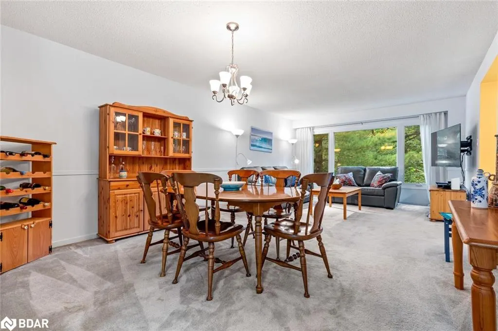 4265 Thom Gardens