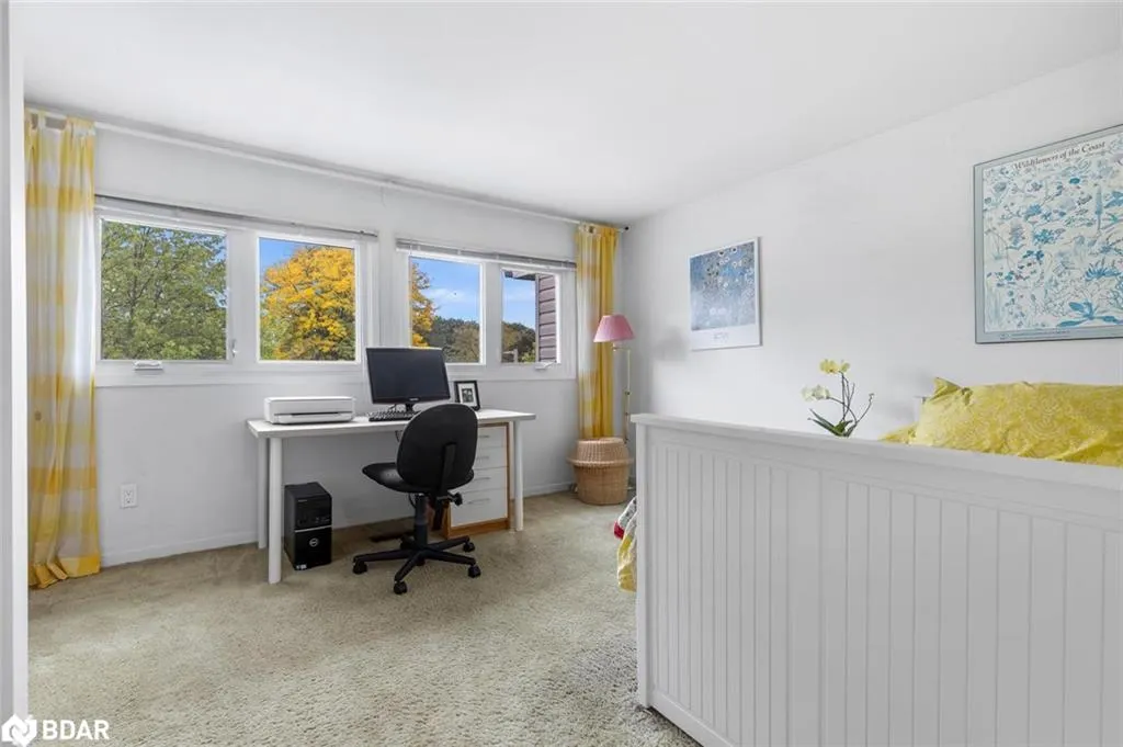 4265 Thom Gardens