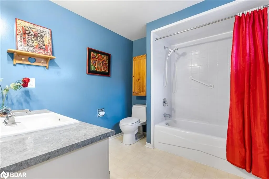 4265 Thom Gardens