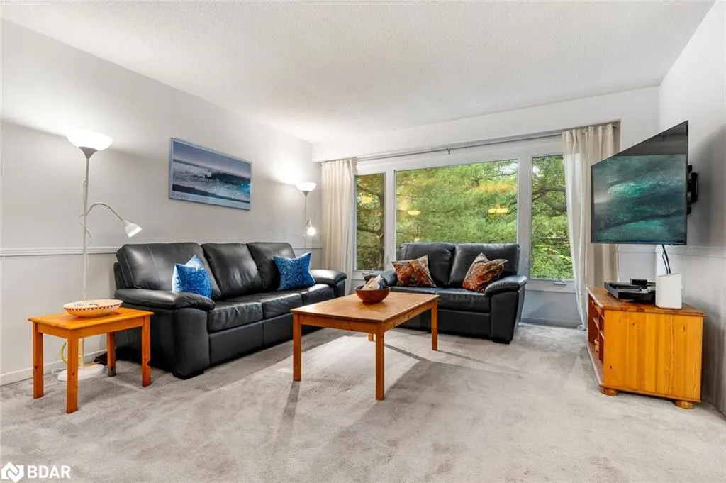 4265 Thom Gardens