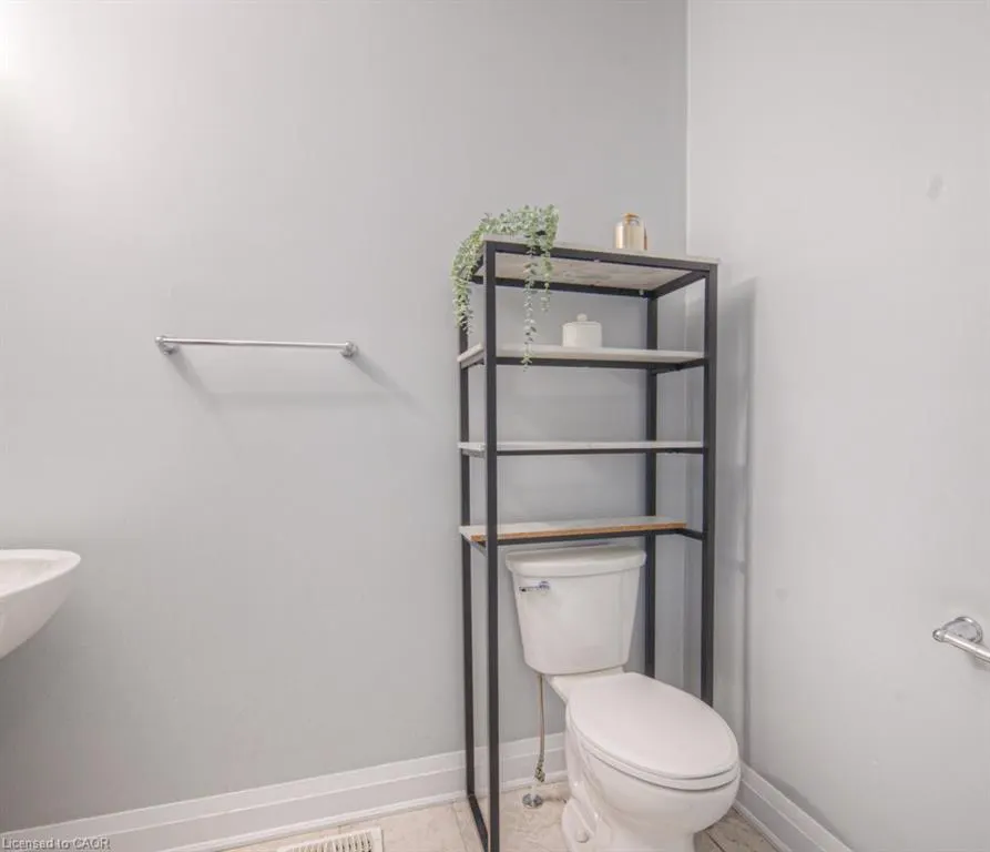 286 Tall Grass Crescent