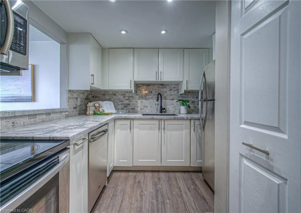 1225 North Shore Boulevard E, #503