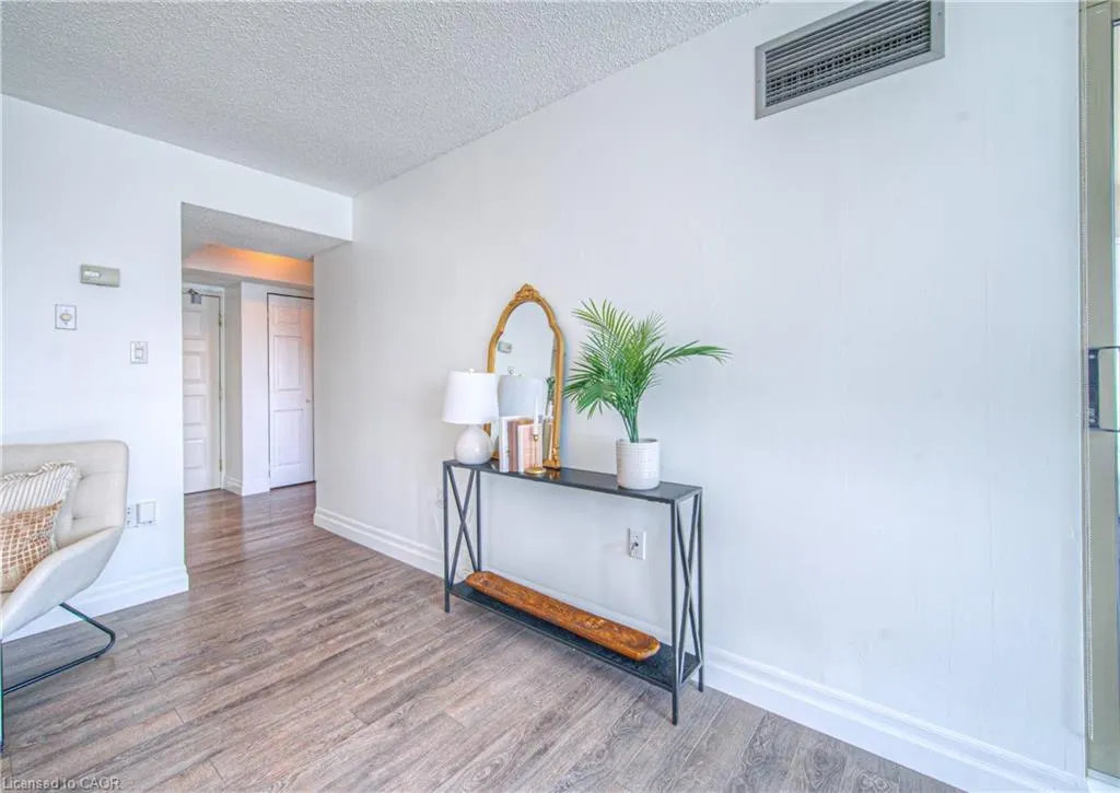 1225 North Shore Boulevard E, #503