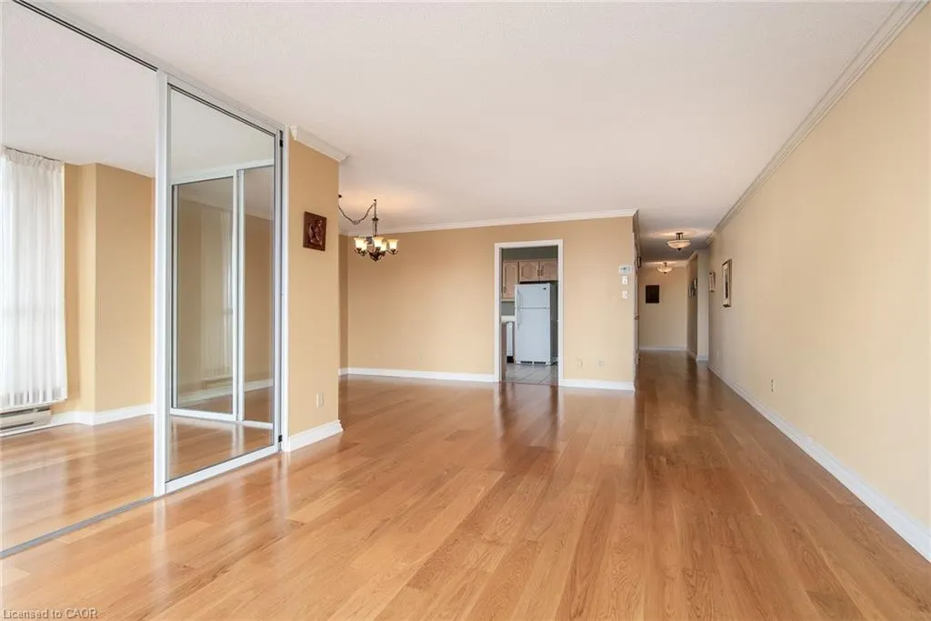 2 Lancaster Street E, #504