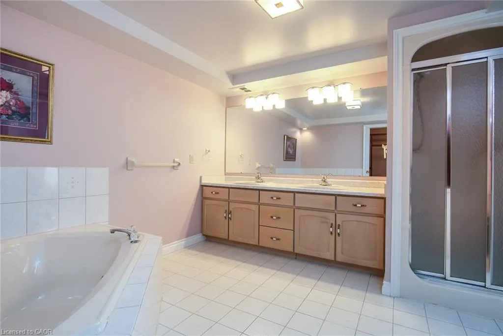 2 Lancaster Street E, #504