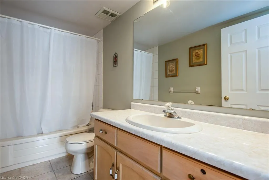 2 Lancaster Street E, #504