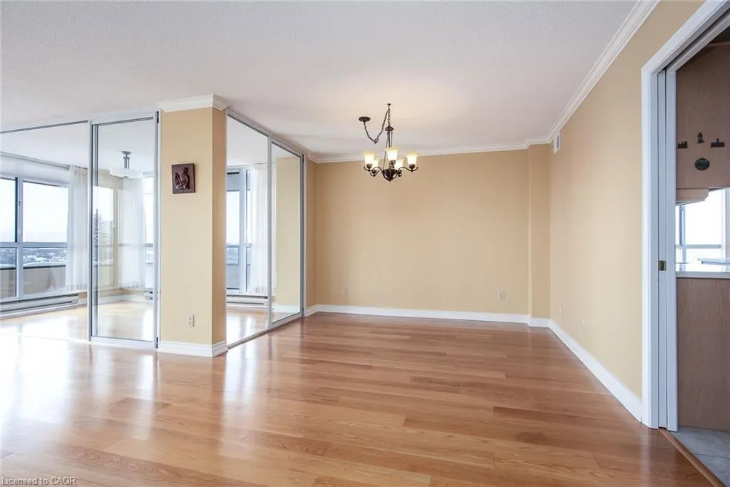 2 Lancaster Street E, #504