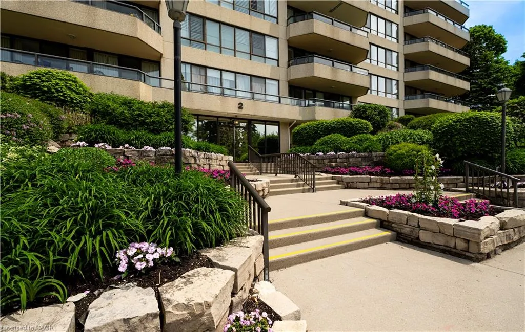 2 Lancaster Street E, #504