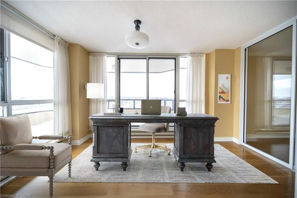 2 Lancaster Street E, #504