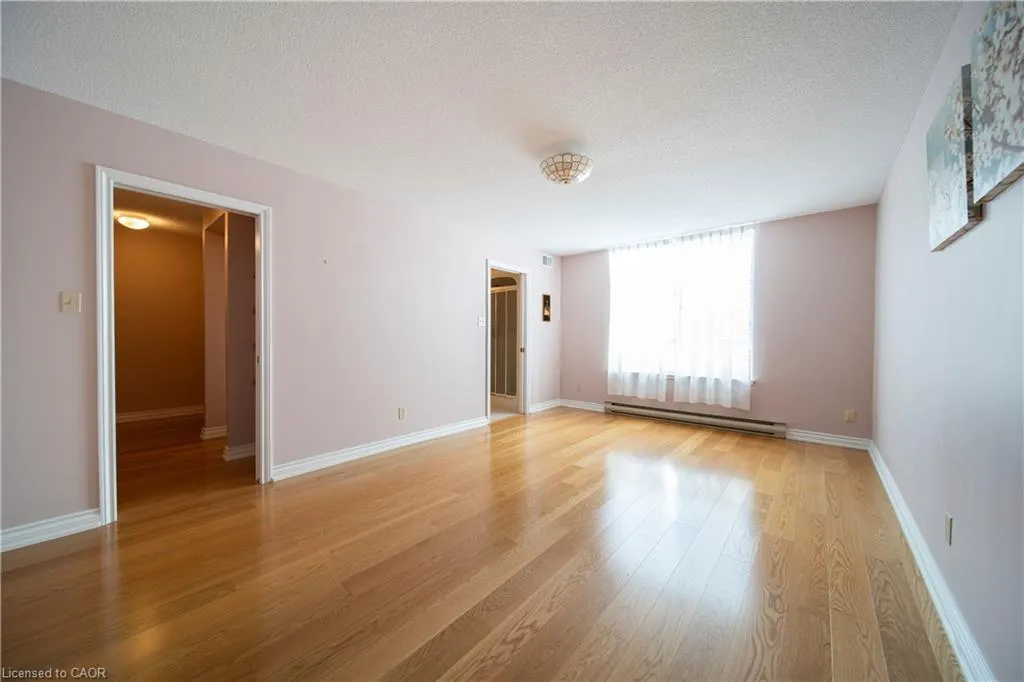 2 Lancaster Street E, #504