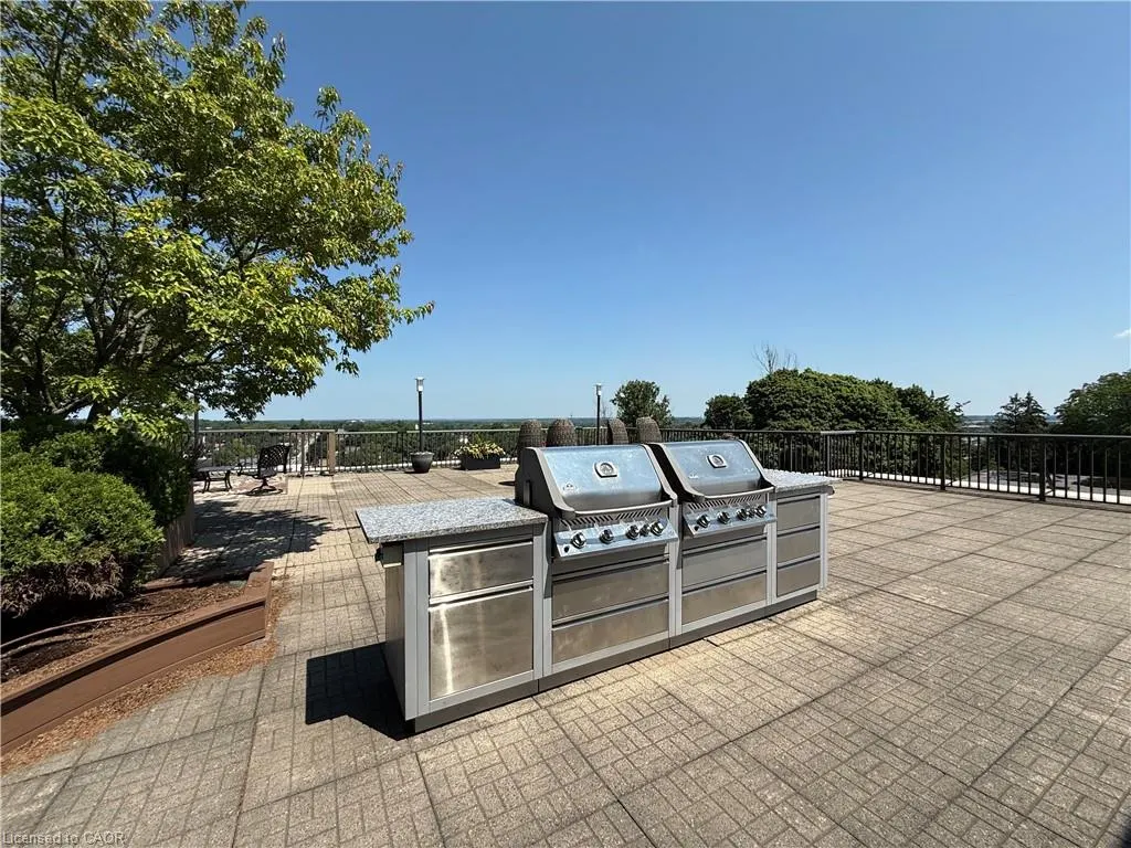 2 Lancaster Street E, #504