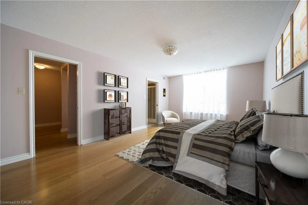 2 Lancaster Street E, #504