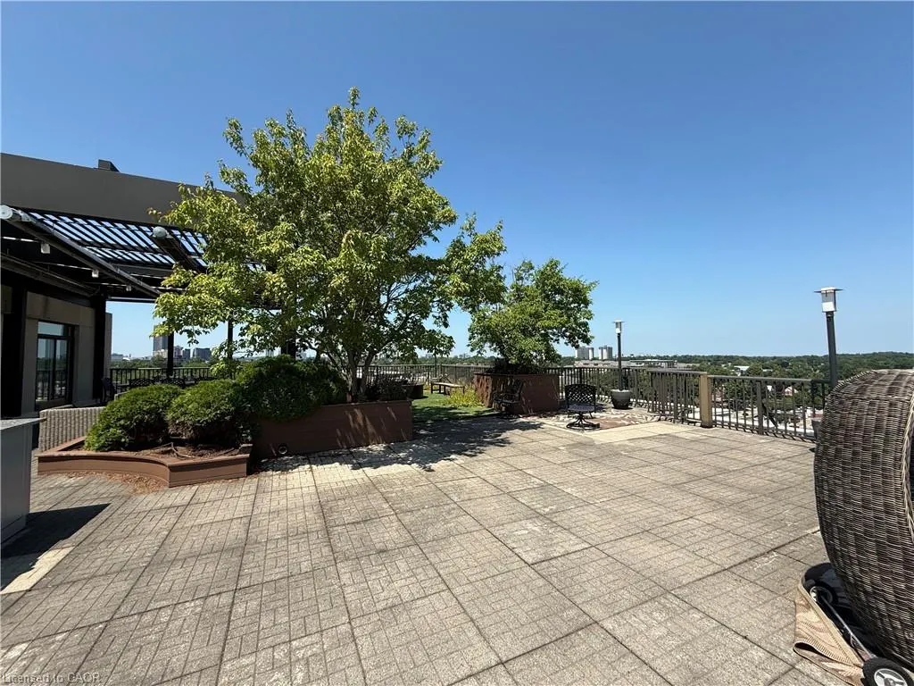 2 Lancaster Street E, #504