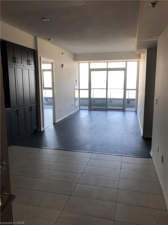 560 North Service Road, #806