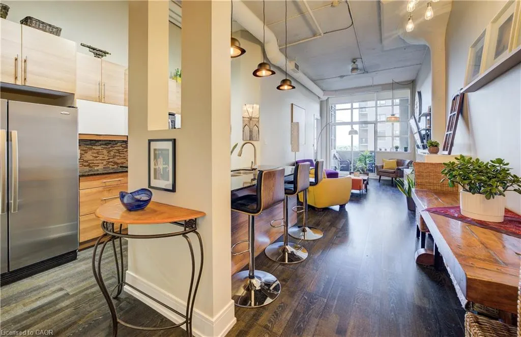 112 Benton Street, #410