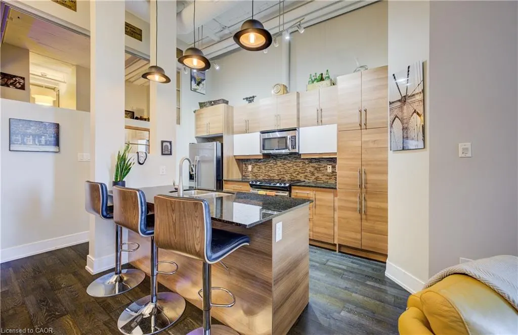 112 Benton Street, #410