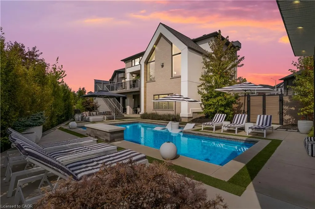 920 Thomas Pedder Court