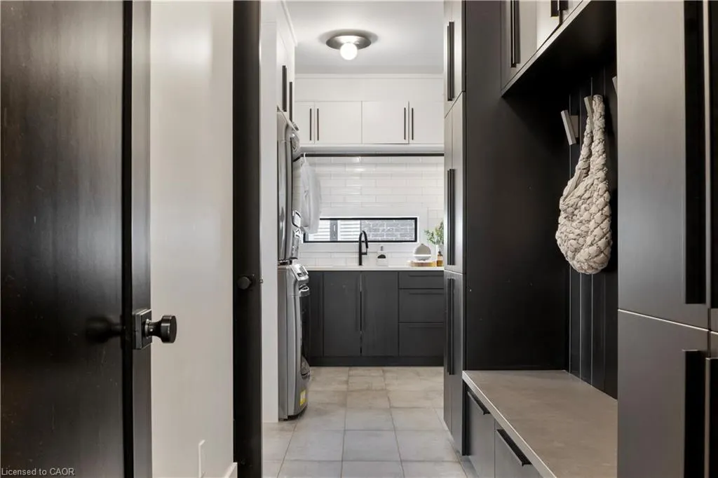 920 Thomas Pedder Court