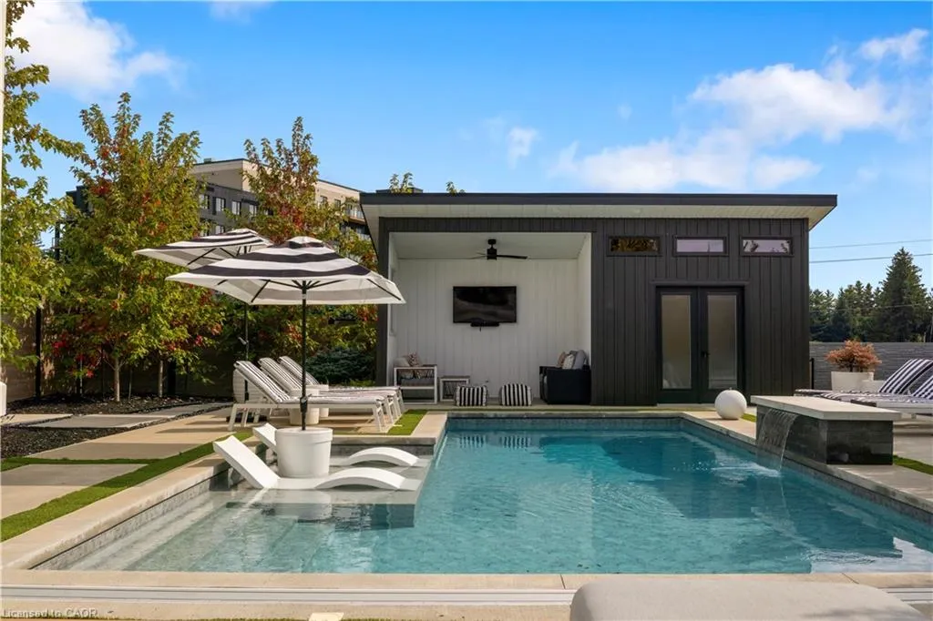 920 Thomas Pedder Court