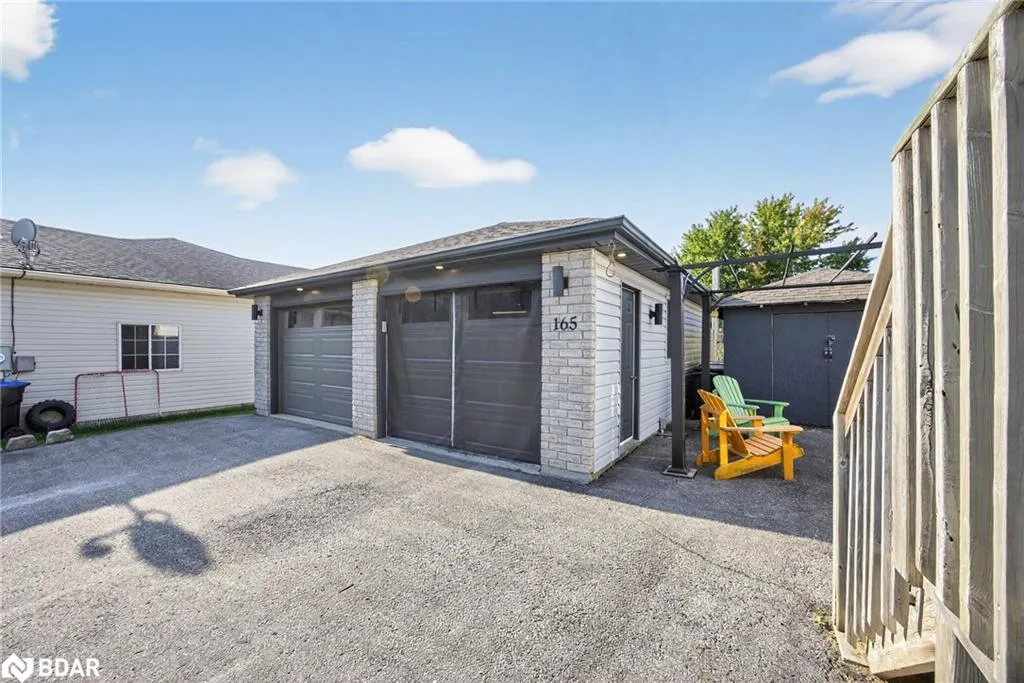 165 Ritchie Crescent