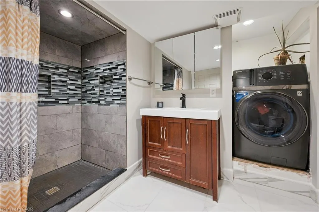 5708 Wellington Road 86