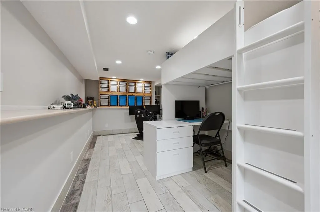 5708 Wellington Road 86