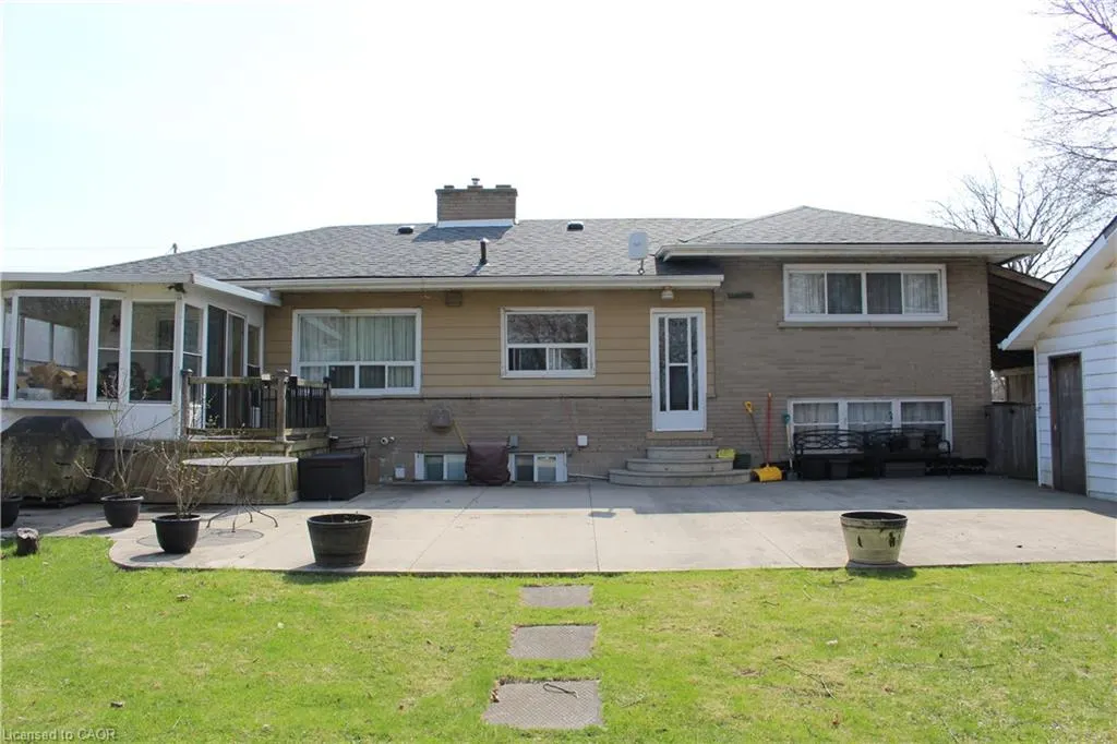 2112 Upper James Street